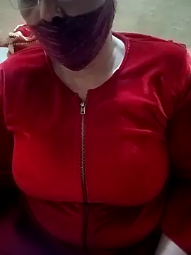 Snapshot of Simran_008 chatting on 02/15/26, 09:03 Simran 008 online show from 02/15/26, 09:03