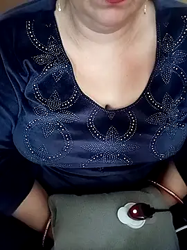 Snapshot of Simran_008 chatting on 02/09/26, 07:06 Simran 008 online show from 02/09/26, 07:06