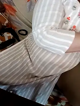 Simran 008 online show from 04/08/26, 06:15