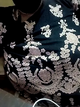 Snapshot of Simran_008 chatting on 02/27/26, 03:45 Simran 008 online show from 02/27/26, 03:45