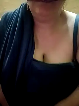 Snapshot of Simran_008 chatting on 02/09/26, 07:23 Simran 008 online show from 02/09/26, 07:23