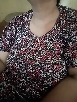 Snapshot of Simran_008 chatting on 07/08/26, 02:24 Simran 008 online show from 07/08/26, 02:24