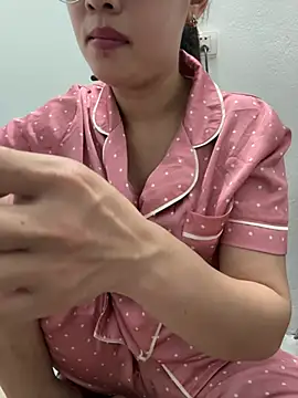 Snapshot of AYW-217 chatting on 05/31/26, 05:35 AYW-217 online show from 05/31/26, 05:35