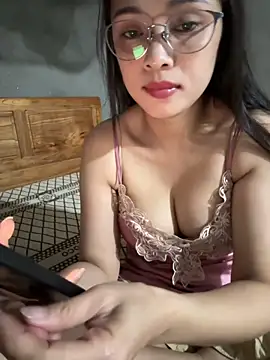 Snapshot of AYW-217 chatting on 03/04/26, 05:37 AYW-217 online show from 03/04/26, 05:37