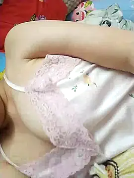Strawberry-wet online show from 04/27/26, 04:05