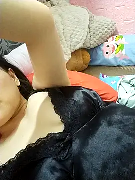 Strawberry-wet online show from 04/26/26, 08:55