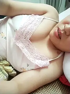 Strawberry-wet online show from 05/10/26, 05:48