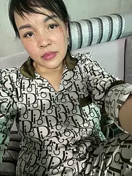 Snapshot of Strawberry-wet chatting on 04/06/26, 06:14 Strawberry-wet online show from 04/06/26, 06:14