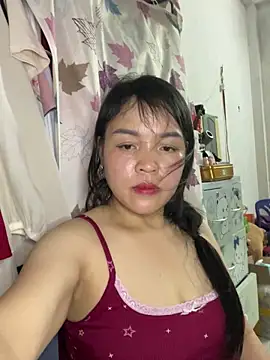 Snapshot of Strawberry-wet chatting on 04/07/26, 08:49 Strawberry-wet online show from 04/07/26, 08:49