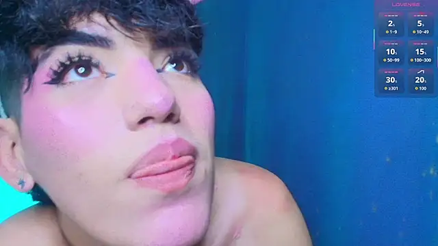 max femboy online show from 04/13/26, 03:21