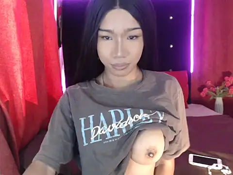 Queenoflustx online show from 04/26/26, 06:43