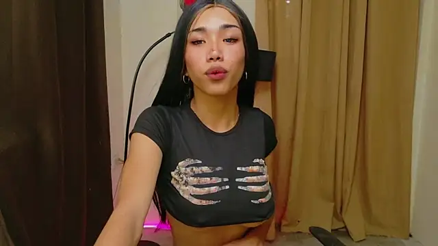 Queenoflustx online show from 05/12/26, 11:33