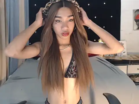 Snapshot of Queenoflustx chatting on 02/10/26, 02:10 Queenoflustx online show from 02/10/26, 02:10