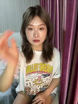 Snapshot of A-cola chatting on 06/04/26, 01:27 A-cola online show from 06/04/26, 01:27