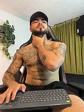 Snapshot of Benjii_Carter1 chatting on 07/01/26, 02:23 Benjii Carter1 online show from 07/01/26, 02:23