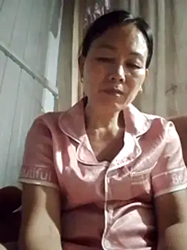 Snapshot of Kiss_love2 chatting on 06/27/26, 01:39 Kiss love2 online show from 06/27/26, 01:39