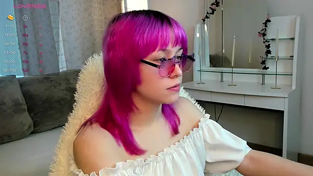 EmilyTrase online show from 05/17/26, 01:16