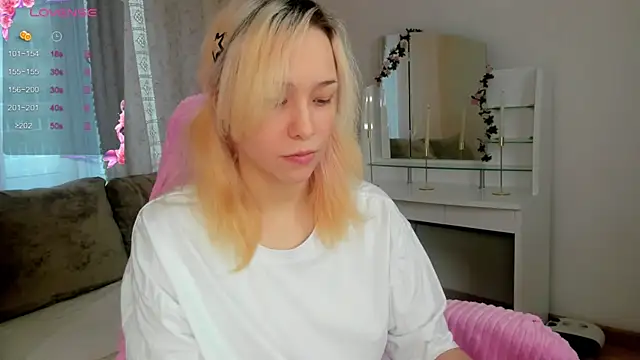 EmilyTrase online show from 05/06/26, 01:09