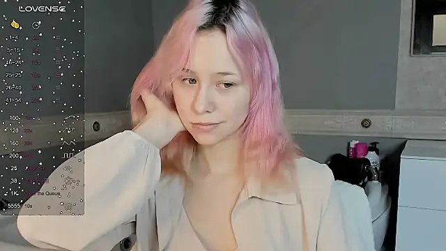 EmilyTrase online show from 04/10/26, 01:12