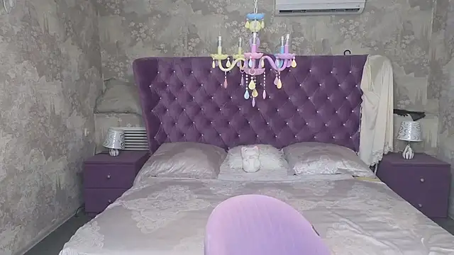 Snapshot of Anna_Kenan chatting on 06/01/26, 11:10 Anna Kenan online show from 06/01/26, 11:10