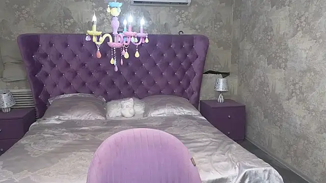 Anna Kenan online show from 05/23/26, 10:36