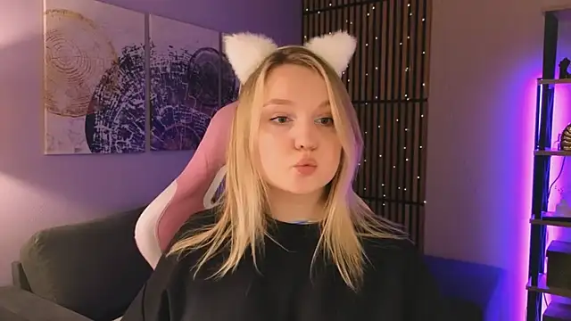 SerenaJohnsons online show from 04/03/26, 11:49