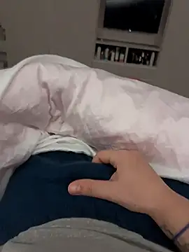 Snapshot of andrepix995 chatting on 02/27/26, 05:18 andrepix995 online show from 02/27/26, 05:18