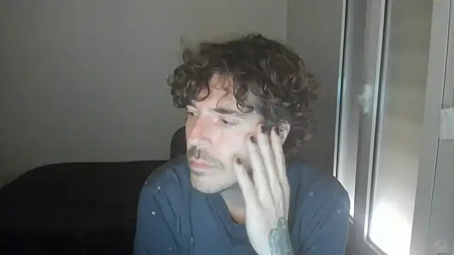 Snapshot of joaquin420_hot chatting on 02/11/26, 01:55 joaquin420 hot online show from 02/11/26, 01:55