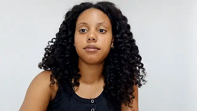 Snapshot of EsterSantopietro chatting on 02/18/26, 09:44 EsterSantopietro online show from 02/18/26, 09:44