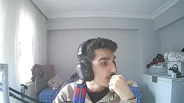 Snapshot of enesbabakral chatting on 02/09/26, 12:03 enesbabakral online show from 02/09/26, 12:03