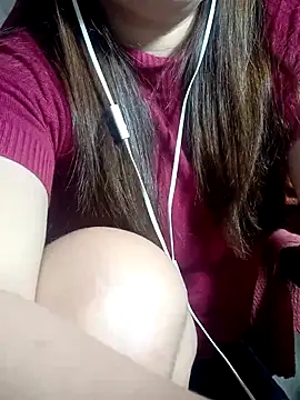 Snapshot of yun_2006 chatting on 02/17/26, 11:13 yun 2006 online show from 02/17/26, 11:13