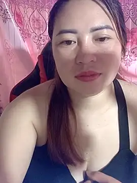 Snapshot of yun_2006 chatting on 06/21/26, 10:48 yun 2006 online show from 06/21/26, 10:48