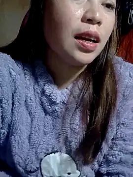 Snapshot of yun_2006 chatting on 02/19/26, 06:32 yun 2006 online show from 02/19/26, 06:32