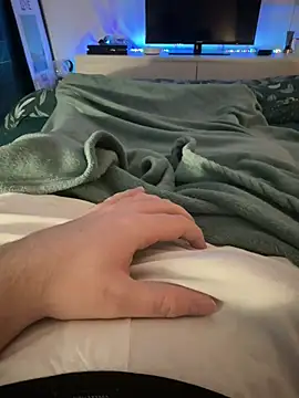 Thomascrtz online show from 03/18/26, 07:48