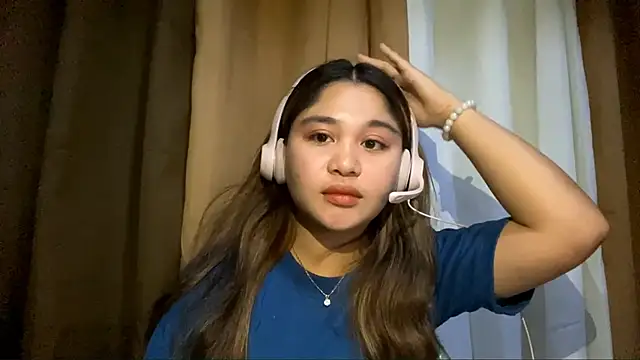 LeeanneBakeley online show from 02/15/26, 12:15