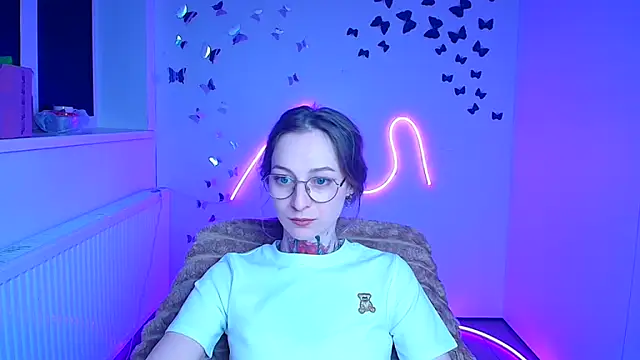 Esmi Winter online show from 03/22/26, 06:42