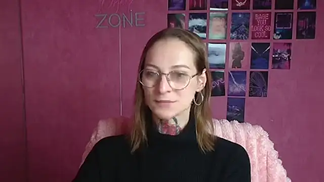 Esmi Winter online show from 02/18/26, 06:22