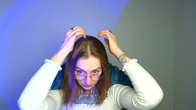 Esmi Winter online show from 02/24/26, 06:25