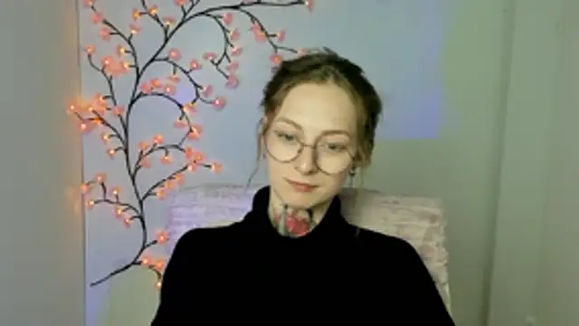 Esmi Winter online show from 04/03/26, 05:52