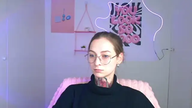 Esmi Winter online show from 02/25/26, 06:13