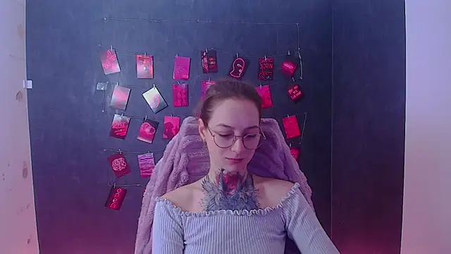 Esmi Winter online show from 03/09/26, 06:28