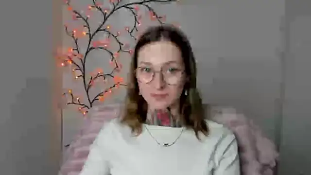 Esmi Winter online show from 04/14/26, 05:29