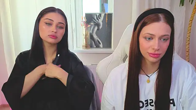 Sofia Plump online show from 04/15/26, 10:21