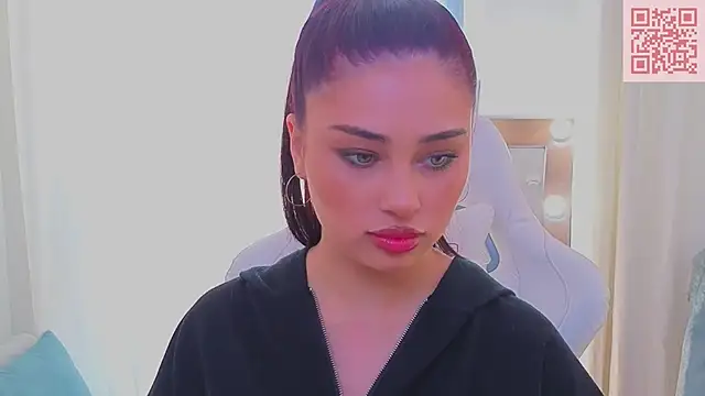 Sofia Plump online show from 03/22/26, 10:06