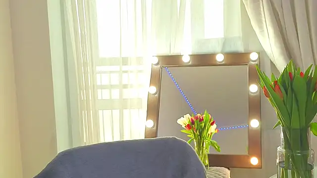 Sofia Plump online show from 03/08/26, 10:40