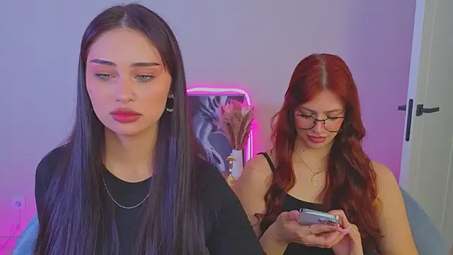Sofia Plump online show from 05/24/26, 11:21