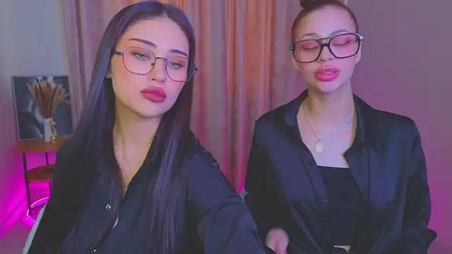 Sofia Plump online show from 05/20/26, 12:13