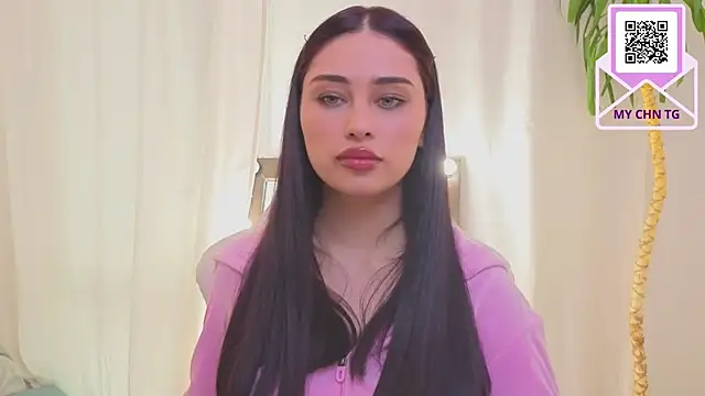 Sofia Plump online show from 03/29/26, 11:45