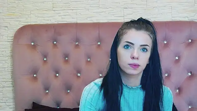 Snapshot of PeachyElla26 chatting on 02/21/26, 01:35 PeachyElla26 online show from 02/21/26, 01:35