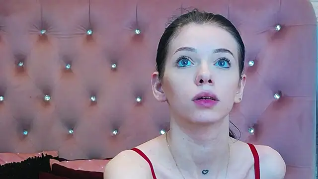 Snapshot of PeachyElla26 chatting on 02/22/26, 11:56 PeachyElla26 online show from 02/22/26, 11:56